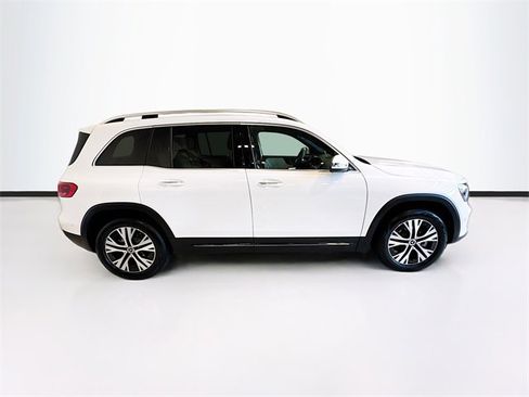 Certified 2025 Mercedes-Benz GLB 250 4MATIC image 4