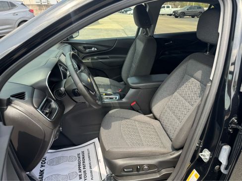 Used 2023 Chevrolet Equinox LT w/ Driver Convenience Package image 10