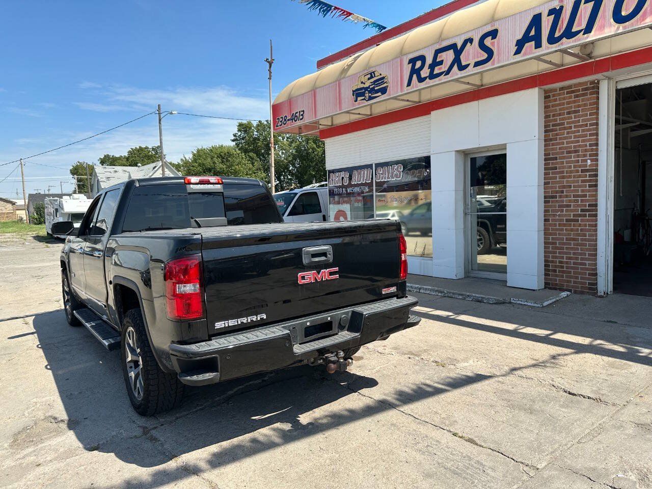 Used 2016 GMC Sierra 1500 SLT w/ All-Terrain Package AWD/4WD image 5