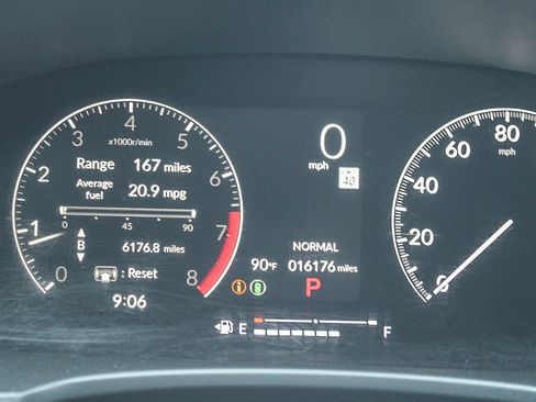Used 2025 Honda Civic Sport image 25