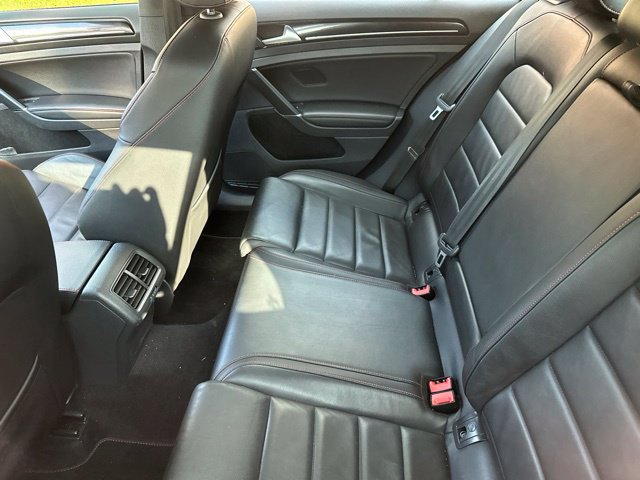 Used 2017 Volkswagen GTI SE FWD image 7