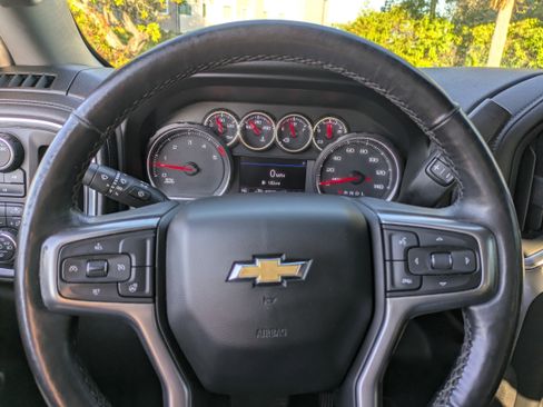 Used 2022 Chevrolet Silverado 3500 LT w/ Convenience Package image 25