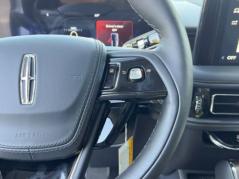 New 2025 Lincoln Aviator Reserve w/ Luxury Package image 20