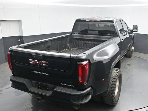 Used 2023 GMC Sierra 3500 Denali w/ Denali Ultimate Package AWD/4WD image 29