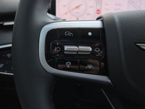 New 2026 Genesis GV70 2.5T Advanced image 32