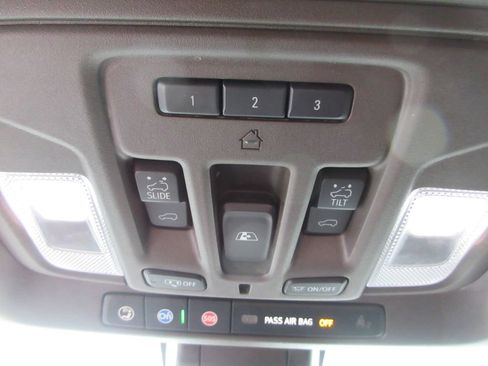 Used 2020 GMC Sierra 1500 Denali w/ Denali Ultimate Package AWD/4WD image 38