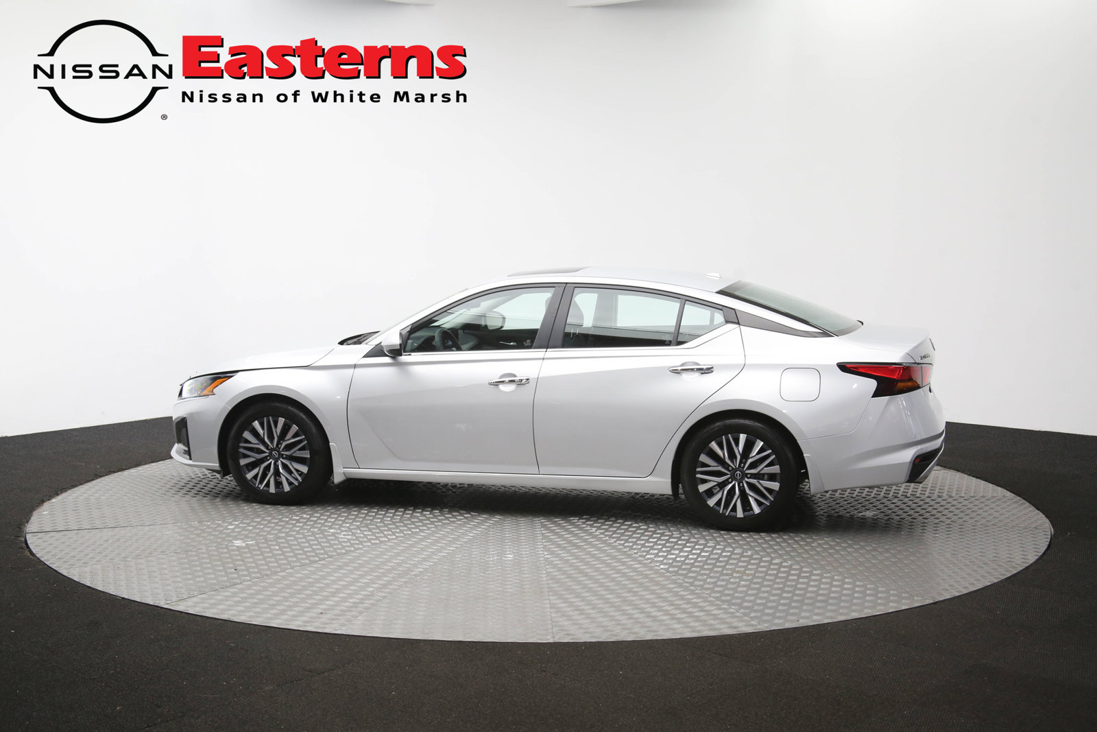 Used 2024 Nissan Altima 2.5 SV w/ SV Premium Package FWD image 61