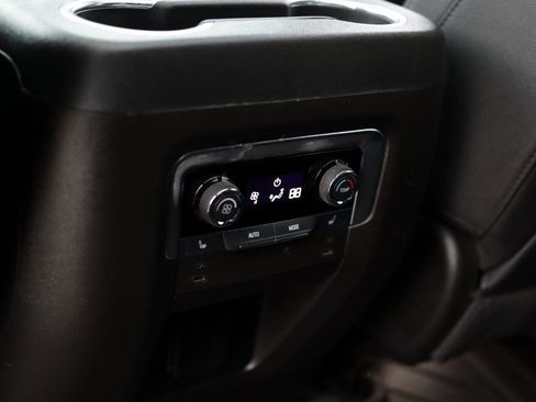 Used 2025 Chevrolet Tahoe Z71 w/ Z71 Off-Road Package image 31