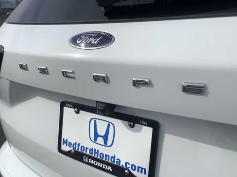 Used 2023 Ford Escape ST-Line image 6