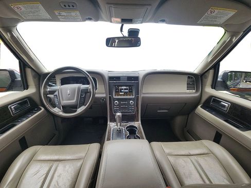 Used 2017 Lincoln Navigator L Select RWD image 14