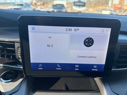 Used 2022 Ford Explorer XLT w/ Equipment Group 202A image 27