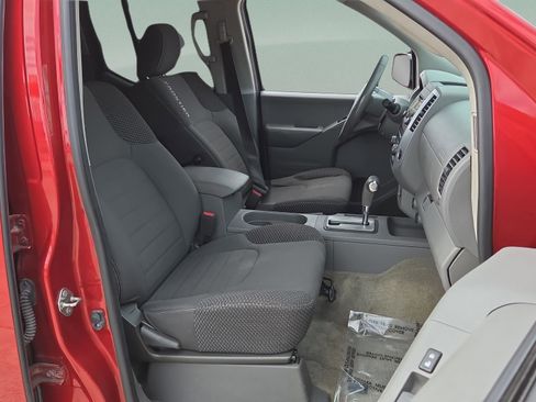Used 2018 Nissan Frontier SV RWD image 18