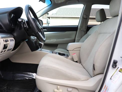Used 2011 Subaru Outback 2.5i Premium AWD/4WD image 13