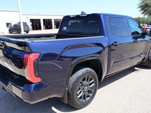 Used 2024 Toyota Tundra Platinum AWD/4WD image 3