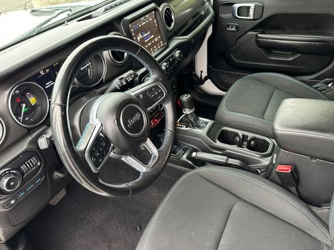 Used 2021 Jeep Wrangler Unlimited Rubicon 4xe image 10