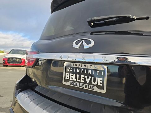 Used 2019 INFINITI QX80 Luxe w/ All-Season Package image 15