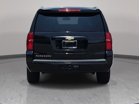 Used 2017 Chevrolet Suburban LS RWD image 6