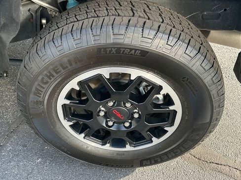 Used 2024 Toyota Tacoma TRD Off-Road w/ TRD Off Road Premium Package AWD/4WD image 26