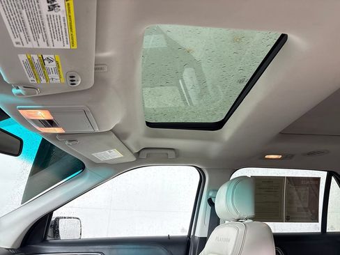 Used 2016 Ford Explorer Platinum AWD/4WD image 36