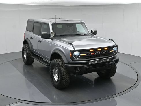 Used 2023 Ford Bronco Black Diamond AWD/4WD image 37