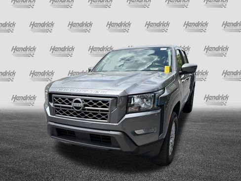 Used 2024 Nissan Frontier SV w/ SV Convenience Package RWD image 5