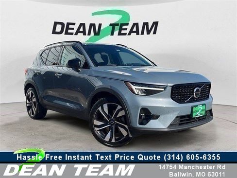 Used 2023 Volvo XC40 B5 Ultimate w/ Protection Package Premier image 1