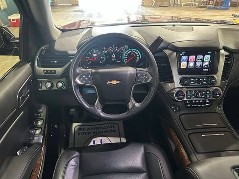 Used 2019 Chevrolet Tahoe Premier AWD/4WD image 32