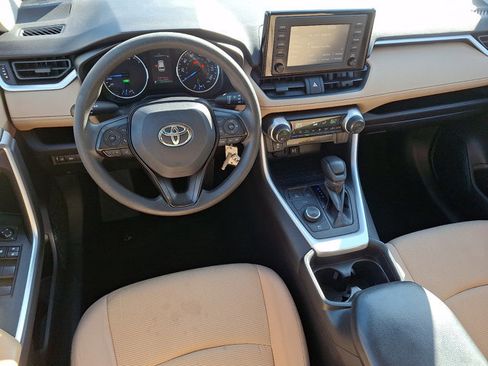 Used 2019 Toyota RAV4 LE image 11