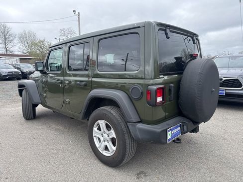 Used 2022 Jeep Wrangler Unlimited Sport w/ Sun And Sound Package AWD/4WD image 6