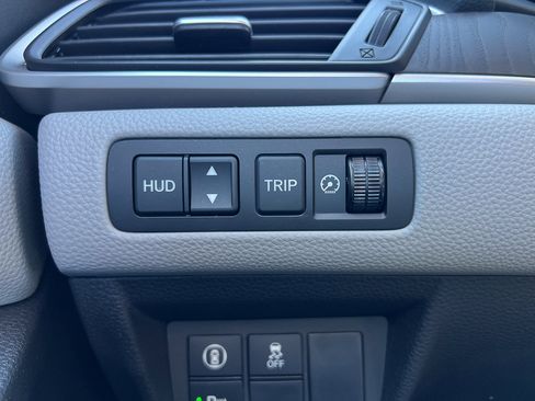 Used 2018 Honda Accord Touring image 14