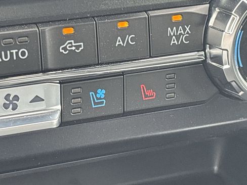 New 2026 Ford F250 Platinum w/ Tremor Off-Road Package image 28