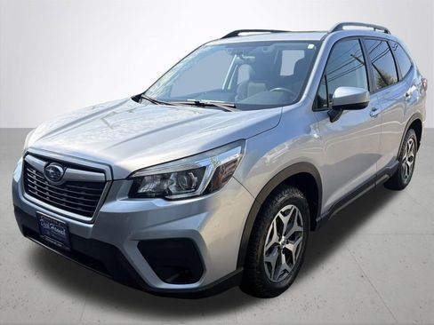 Used 2019 Subaru Forester Premium image 2