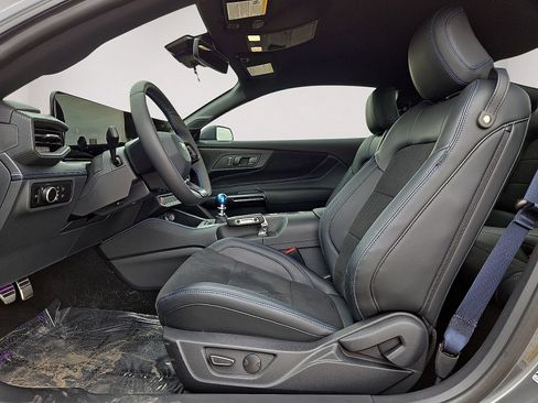 Used 2025 Ford Mustang Dark Horse RWD image 18