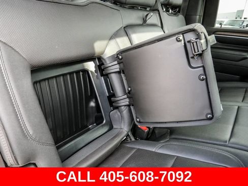Used 2024 Chevrolet Silverado 2500 High Country w/ High Country Premium Package AWD/4WD image 29