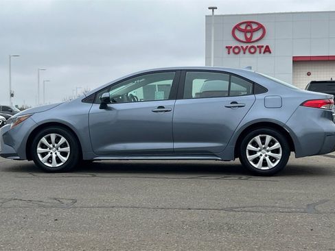 Certified 2025 Toyota Corolla LE image 9