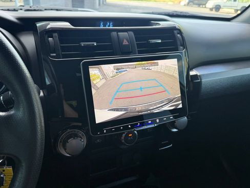 Used 2019 Toyota 4Runner TRD Off-Road AWD/4WD image 26