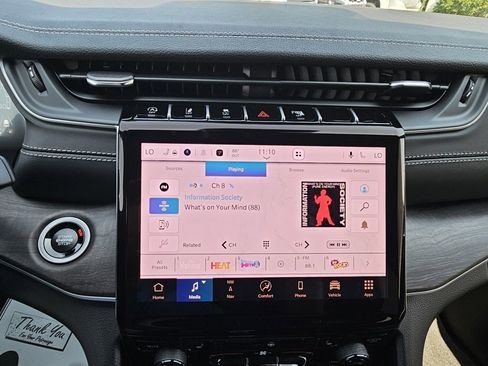 New 2025 Jeep Grand Cherokee Limited w/ Black Appearance Package image 11