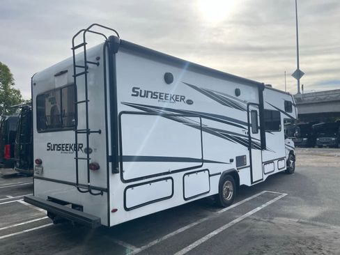 Used 2023 Ford E-450 and Econoline 450 Super Duty w/ Motorhome Prep Package RWD image 8