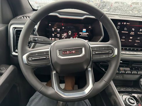 Certified 2025 GMC Canyon Elevation w/ Convenience Package image 11