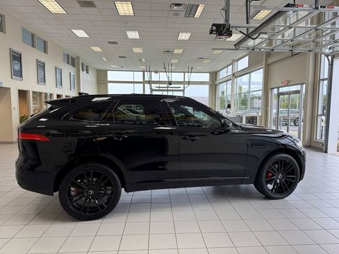 Used 2019 Jaguar F-PACE S image 6