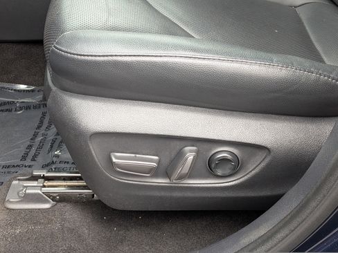 Used 2024 Toyota Grand Highlander Limited image 15