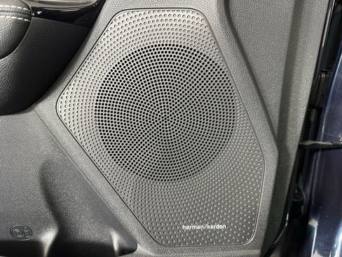 Used 2022 Kia Niro EX w/ Cold Weather Package image 19