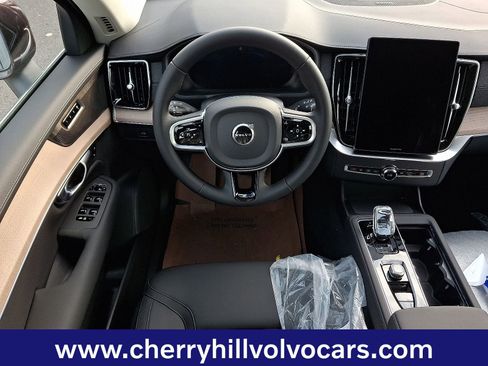 New 2026 Volvo XC90 B6 Plus w/ Protection Package Premier image 8
