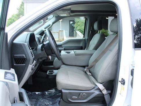 Used 2016 Ford F150 XLT w/ Equipment Group 302A Luxury AWD/4WD image 13
