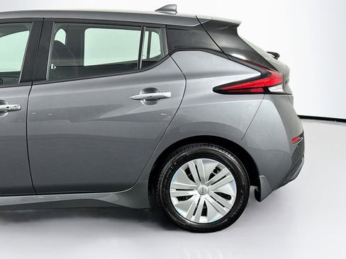 Used 2023 Nissan Leaf S image 40