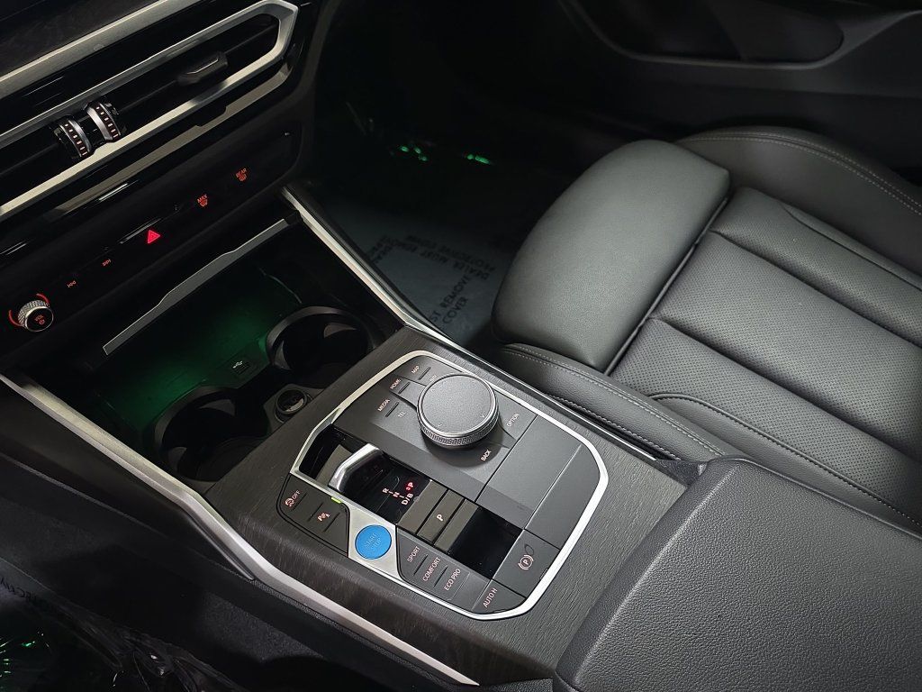 Used 2023 BMW i4 eDrive40 w/ Premium Package RWD image 26