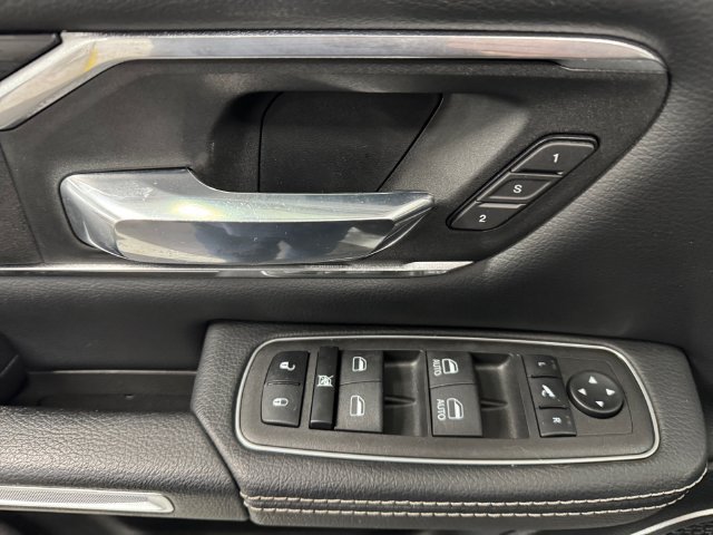 Used 2023 RAM 1500 Laramie AWD/4WD image 28