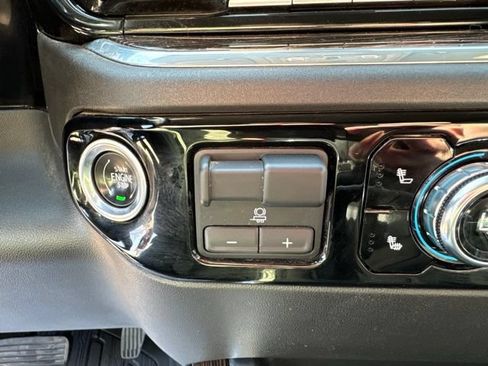 Used 2024 GMC Sierra 1500 Elevation w/ Elevation Premium Package AWD/4WD image 16