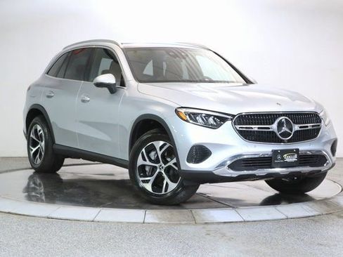 Used 2025 Mercedes-Benz GLC 350e 4MATIC w/ Driver Assistance Package image 1