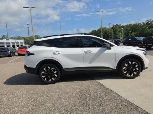 Certified 2023 Kia Sportage X-Line w/ X-Line Premium Package AWD/4WD image 9